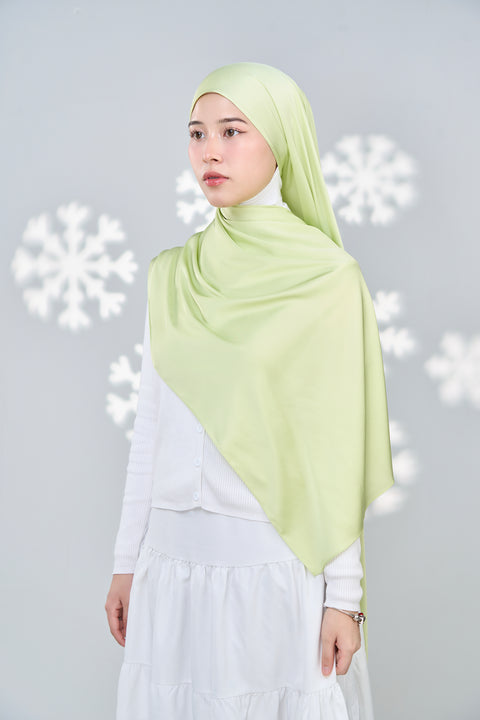 Inaya Satin Hijab - Seedling