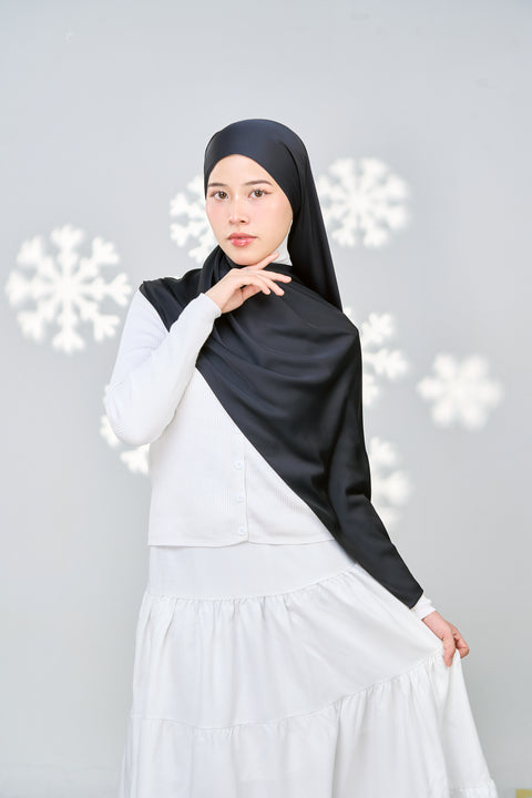 Inaya Satin Hijab - Onyx