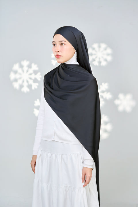 Inaya Satin Hijab - Onyx