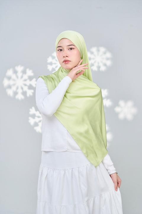 Inaya Satin Hijab - Seedling
