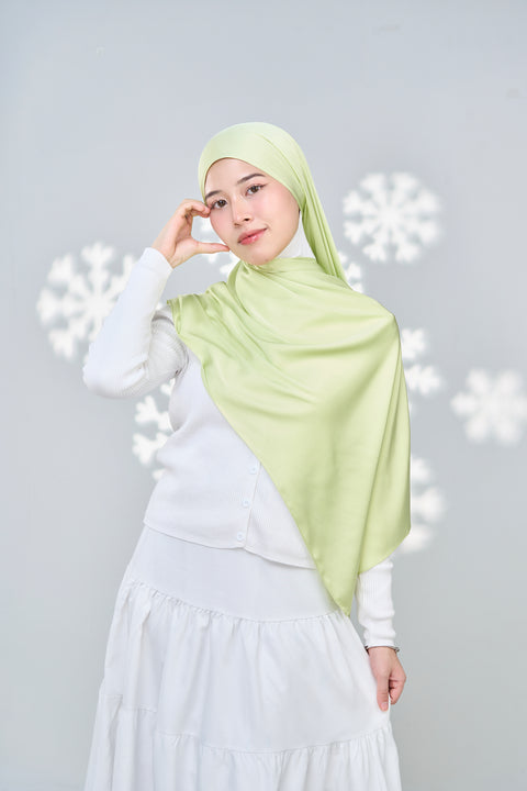Inaya Satin Hijab - Seedling