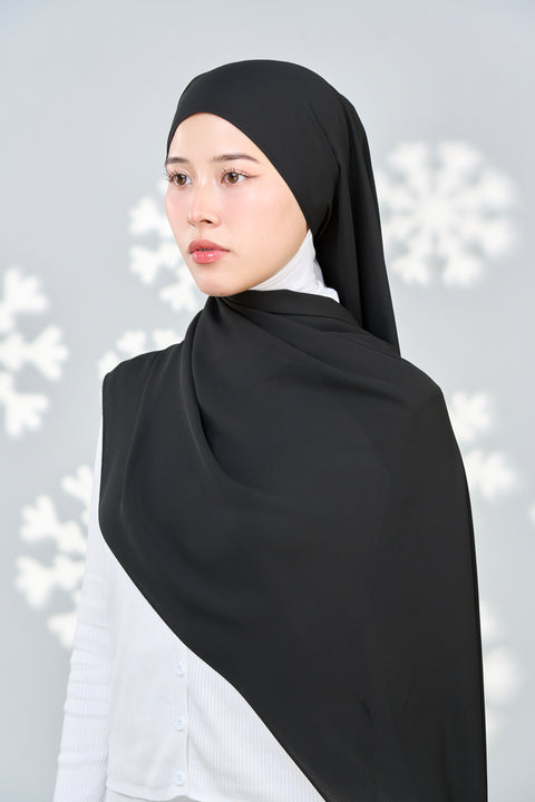 The Ordinary : Black