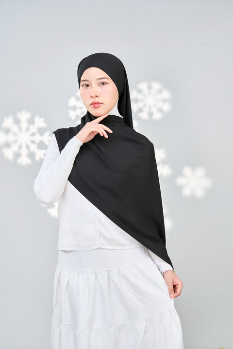 The Ordinary : Black