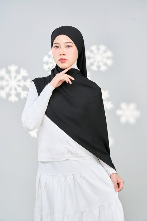 The Ordinary : Black