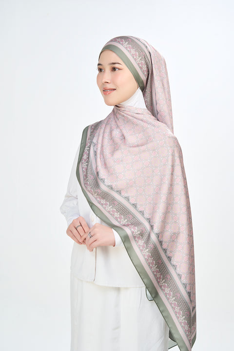 Majida Satin Hijab - Persuasion