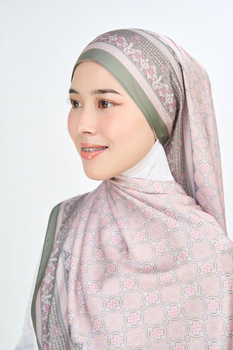 Majida Satin Hijab - Persuasion