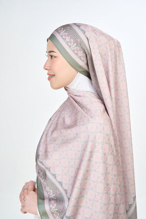Majida Satin Hijab - Persuasion