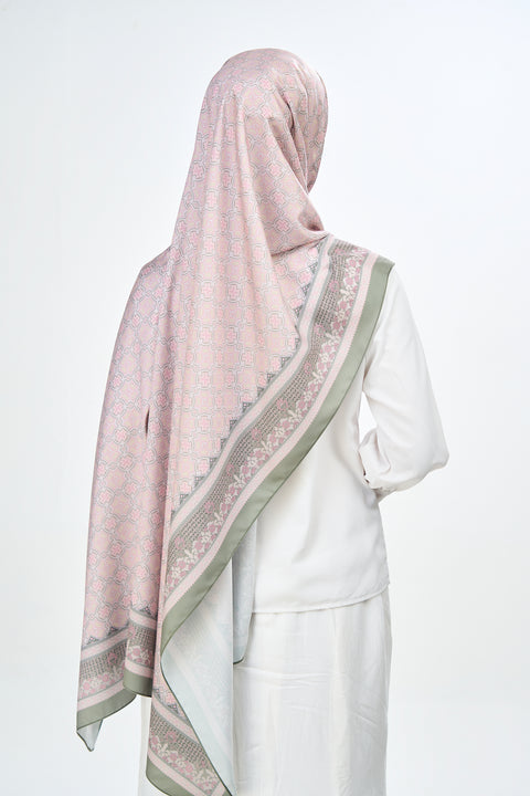 Majida Satin Hijab - Persuasion