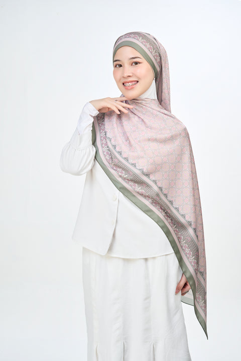Majida Satin Hijab - Persuasion