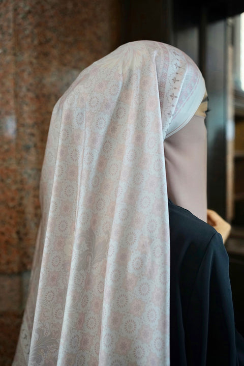 Yusraa Satin Hijab - Pale Blush