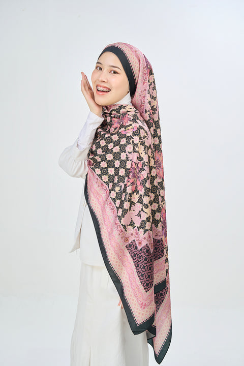 Yusraa Satin Hijab - Dark Veil