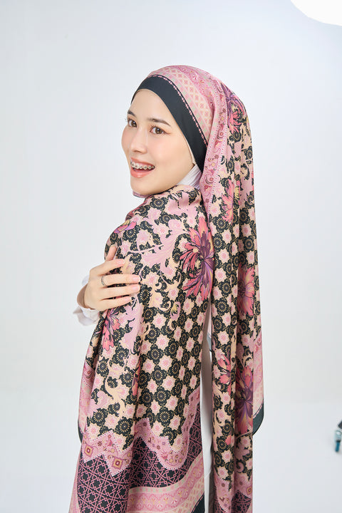 Yusraa Satin Hijab - Dark Veil