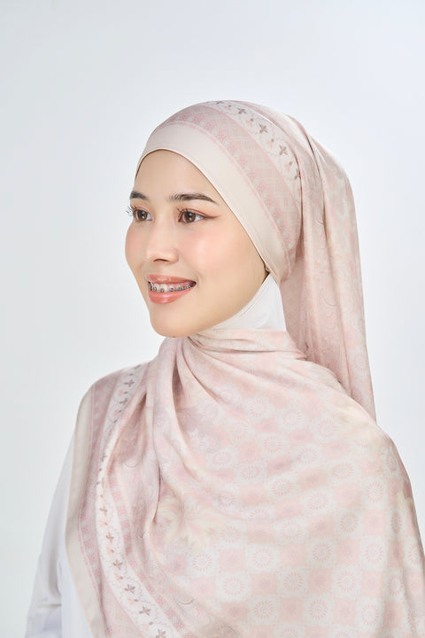 Yusraa Satin Hijab - Pale Blush