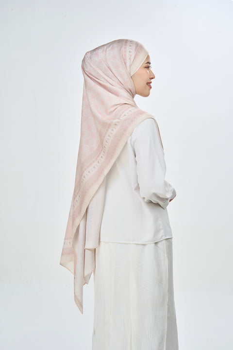 Yusraa Satin Hijab - Pale Blush