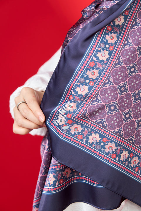 Alhambra - Plum Mosaic