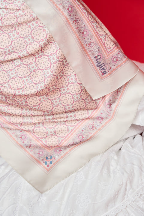 Alhambra - Olive Nuur