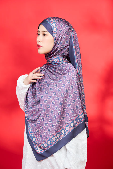 Alhambra - Plum Mosaic