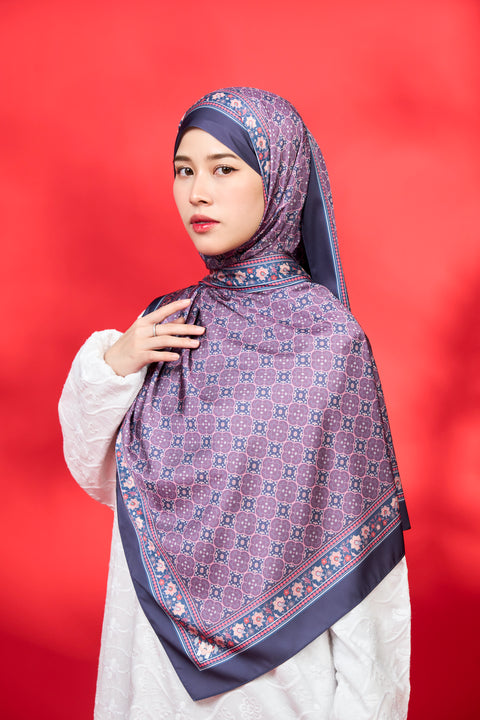 Alhambra - Plum Mosaic