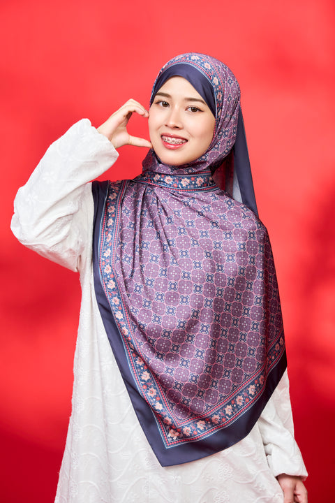 Alhambra - Plum Mosaic