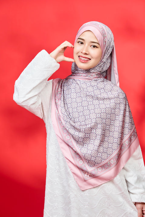 Alhambra - Rose Medina