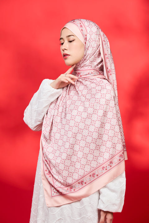 Alhambra - Sakura Tile