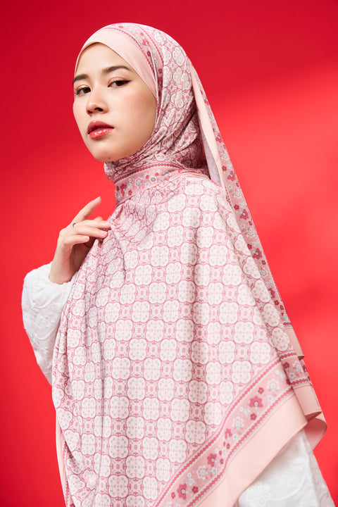 Alhambra - Sakura Tile