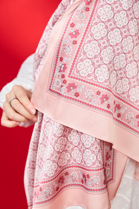 Alhambra - Sakura Tile