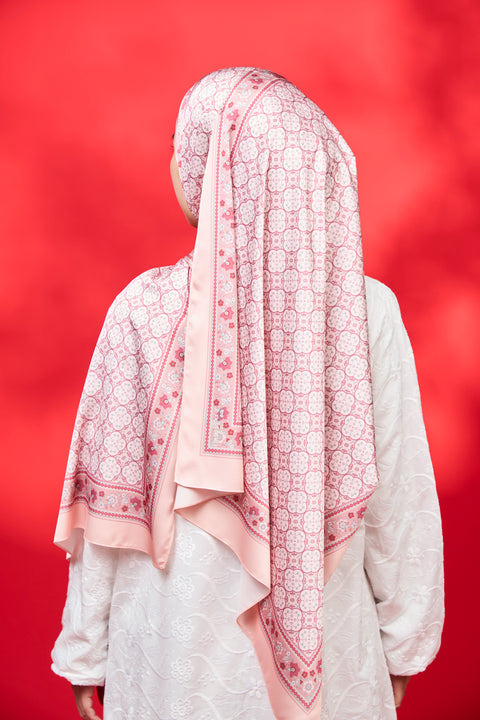 Alhambra - Sakura Tile