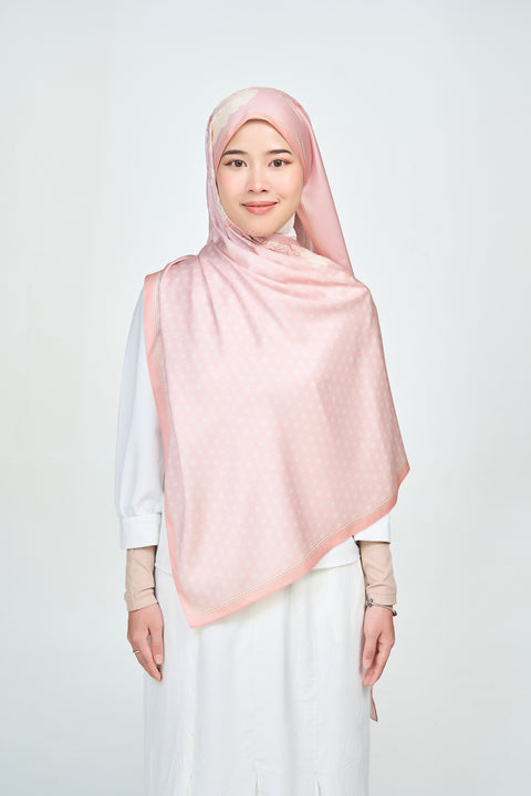 Yumna Satin Hijab - Raffia Cream