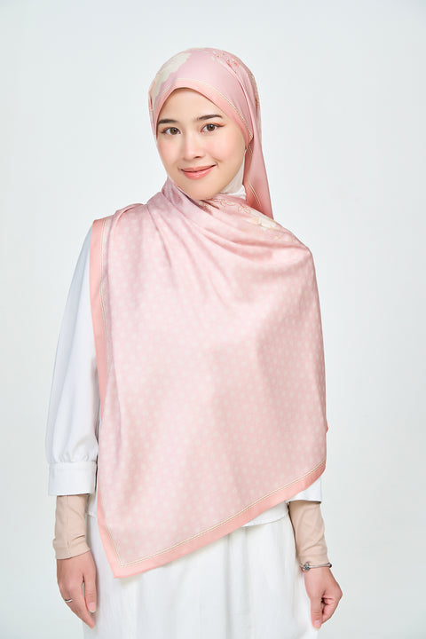 Yumna Satin Hijab - Raffia Cream