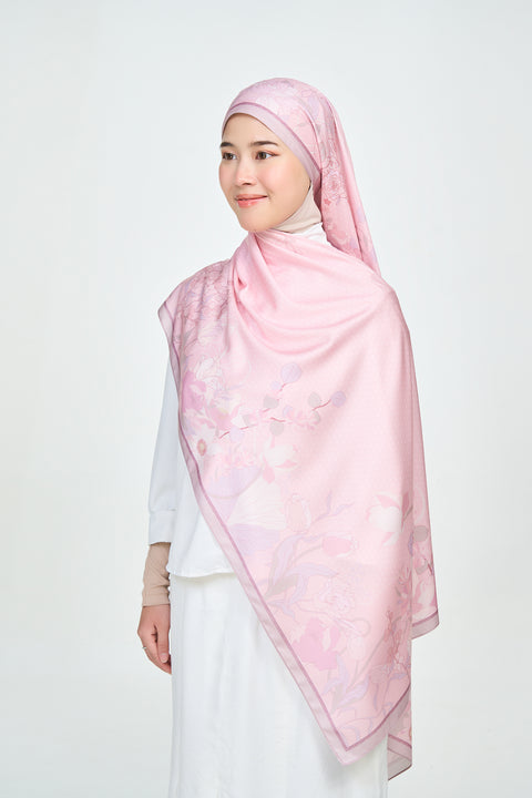 Nuhaa Satin Hijab - Pink Dust