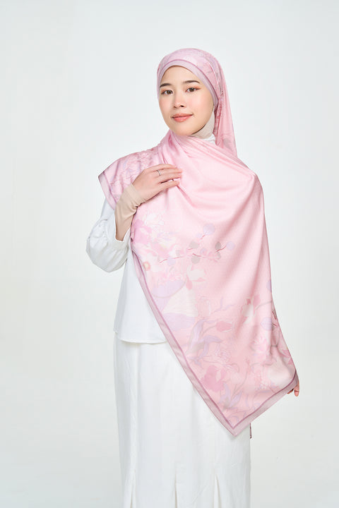 Nuhaa Satin Hijab - Pink Dust