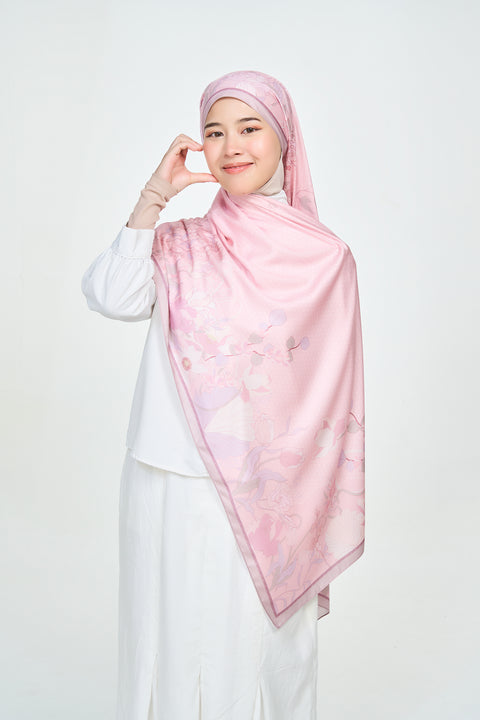 Nuhaa Satin Hijab - Pink Dust