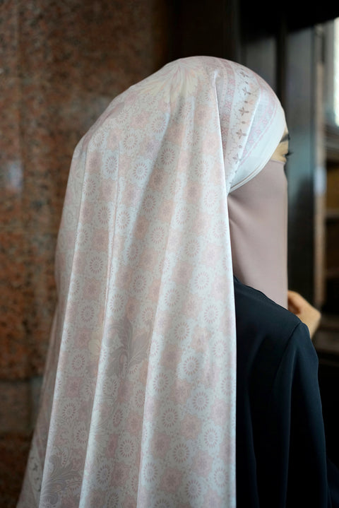 PREMIUM Hajira Scarf: YUSRAA Pale Blush