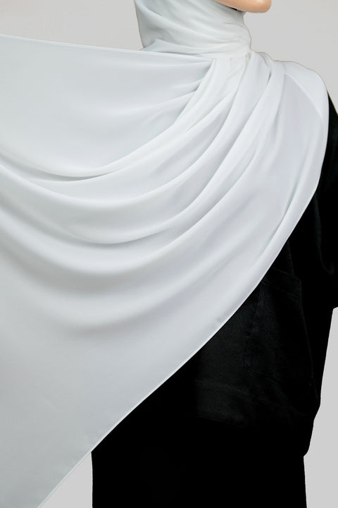 Rectangular Scarf: Ordinary in White